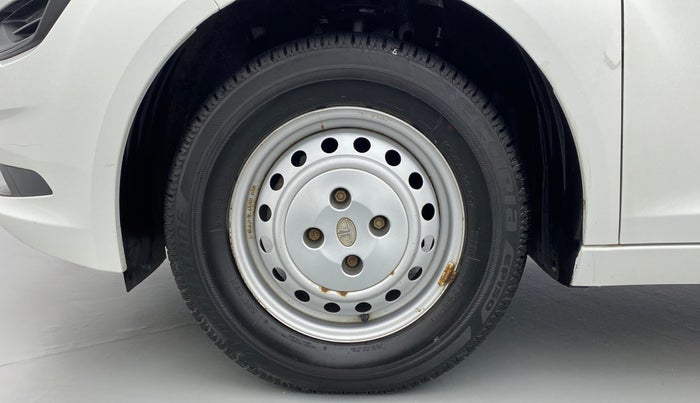 2020 Tata ALTROZ XM 1.2, Petrol, Manual, 15,451 km, Left Front Wheel