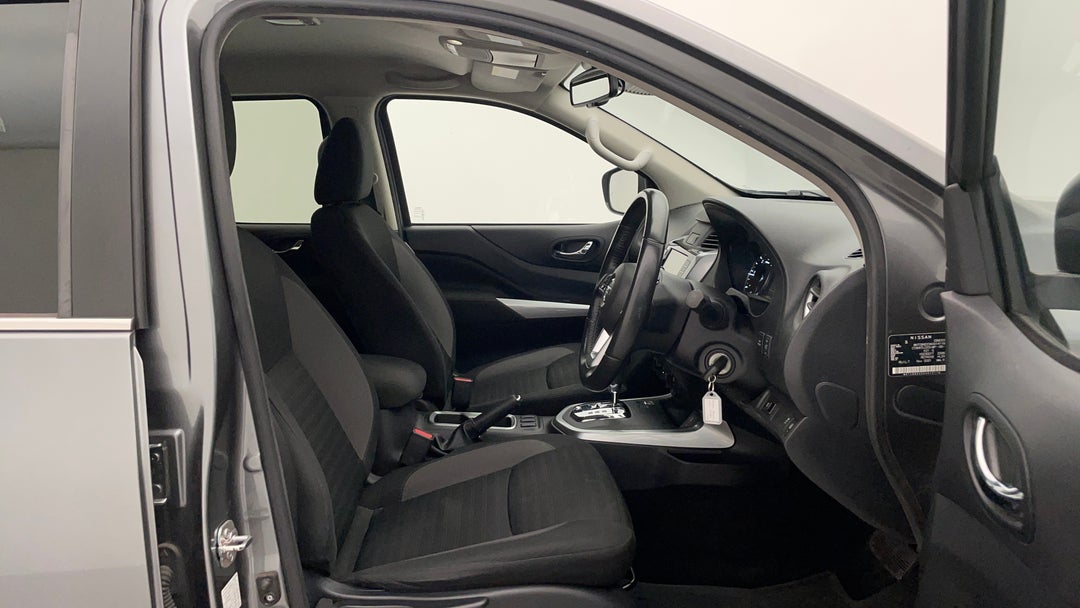 2021 Nissan Navara St (4x4), Automatic, 38528 km, Right Side Front Door Cabin View