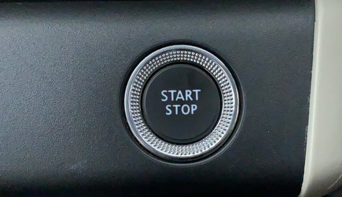 2019 Renault TRIBER 1.0 RXZ, Petrol, Manual, 15,147 km, Keyless Start/ Stop Button
