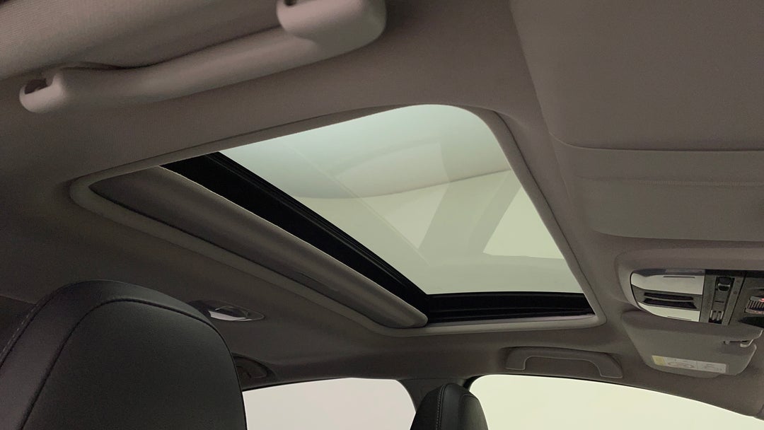 Interior Sunroof/Moonroof