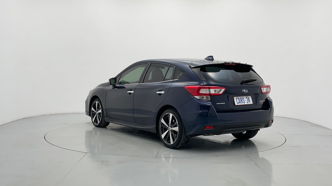 Left Back Diagonal (45- Degree) View