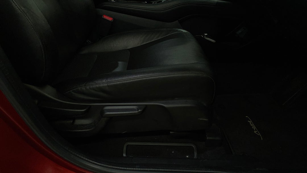 2020 Honda HR-V Vti-s, Automatic, 108297 km, Drivers Side Adjustment Panel