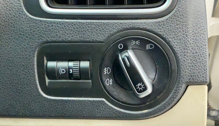 2012 Volkswagen Polo HIGHLINE1.2L PETROL, Petrol, Manual, 66,298 km, Dashboard - Headlight height adjustment not working