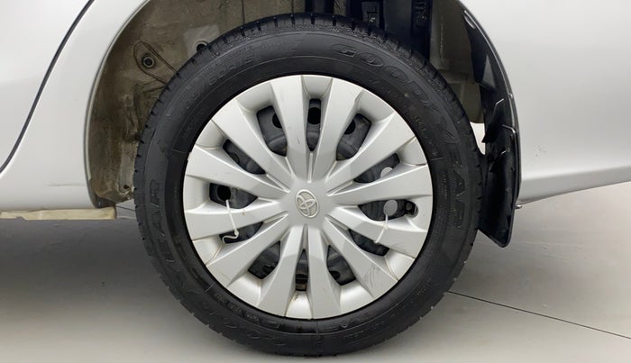 2017 Toyota Etios V PLATINUM, Petrol, Manual, 15,773 km, Left Rear Wheel