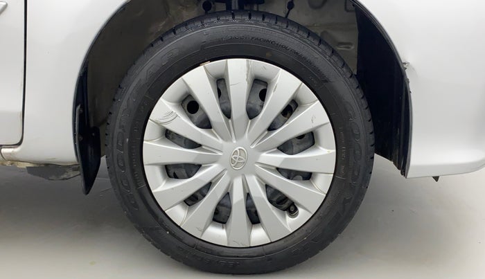 2017 Toyota Etios V PLATINUM, Petrol, Manual, 15,773 km, Right Front Wheel