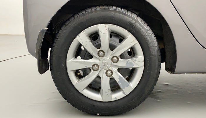 2012 Hyundai Eon MAGNA +, Petrol, Manual, 1,08,426 km, Right Rear Wheel