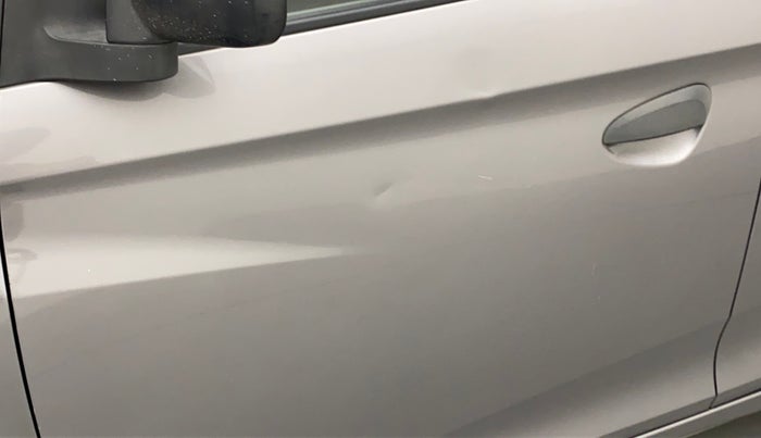 2012 Hyundai Eon MAGNA +, Petrol, Manual, 1,08,426 km, Front passenger door - Slightly dented