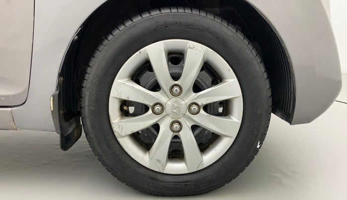 2012 Hyundai Eon MAGNA +, Petrol, Manual, 1,08,426 km, Right Front Wheel