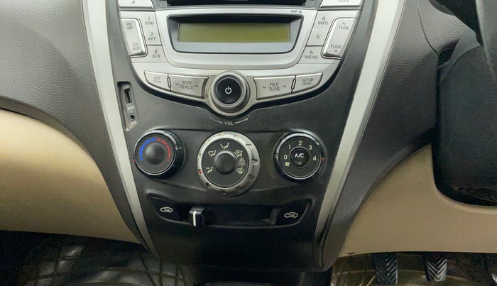2012 Hyundai Eon MAGNA +, Petrol, Manual, 1,08,426 km, Dashboard - Air Re-circulation knob is not working