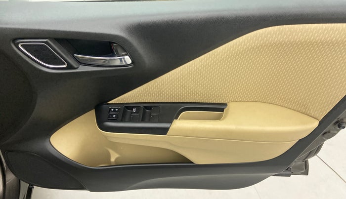 2021 Honda City V MT PETROL, Petrol, Manual, 19,216 km, Driver Side Door Panels Control