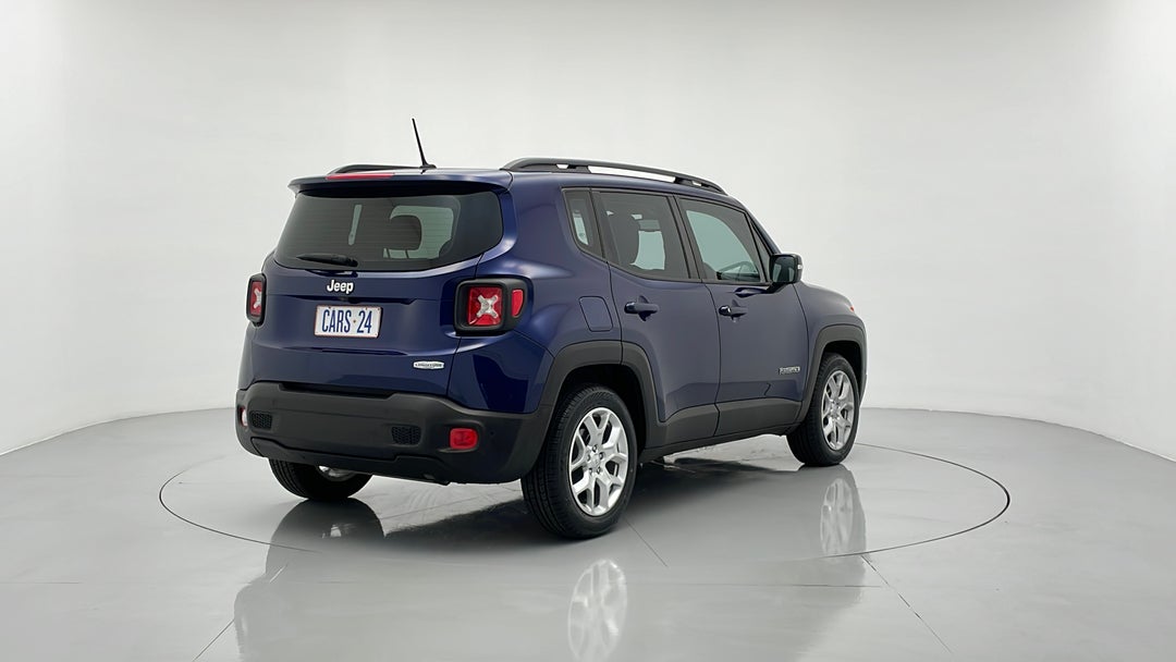 Right Back Diagonal (45- Degree) View