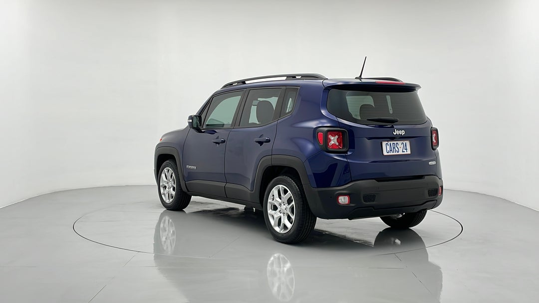 Left Back Diagonal (45- Degree) View