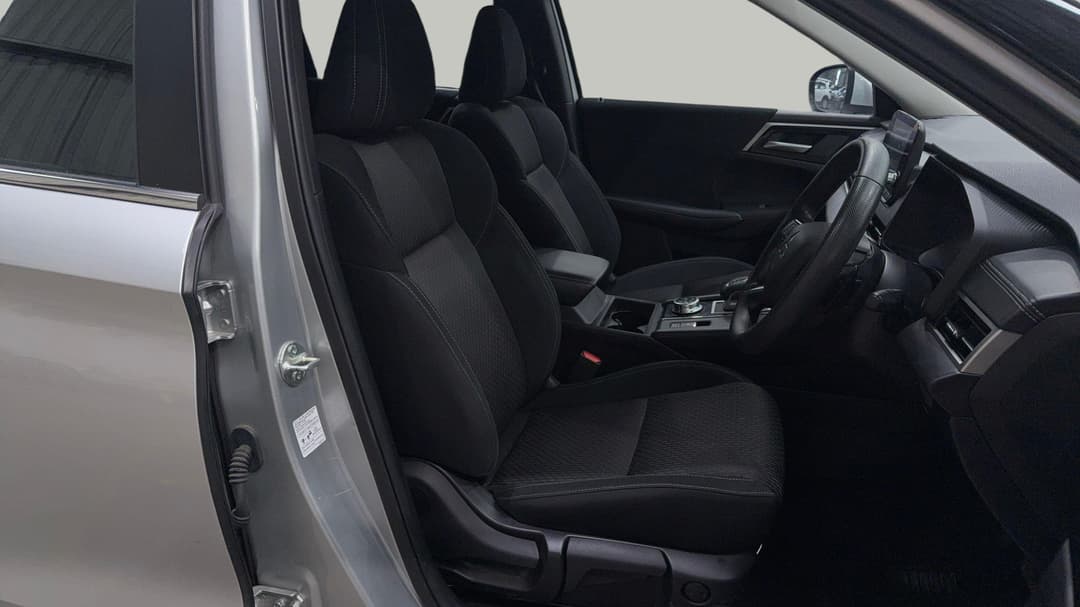 2024 Mitsubishi Outlander Es 5 Seat (2WD), Automatic, 50483 km, Right Side Front Door Cabin View