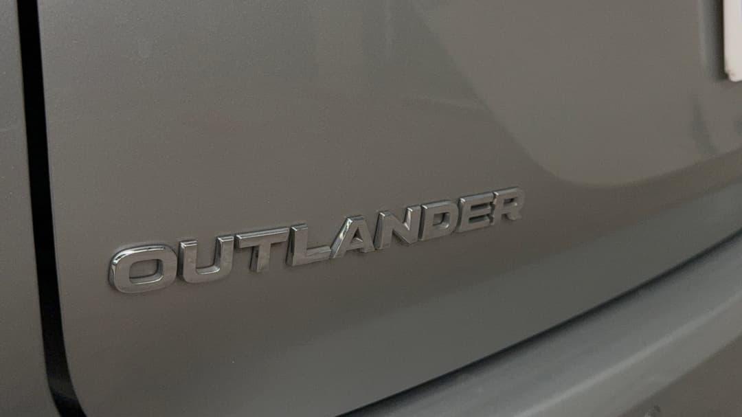 2024 Mitsubishi Outlander Es 5 Seat (2WD), Automatic, 50483 km, Badge (Boot Left Side)