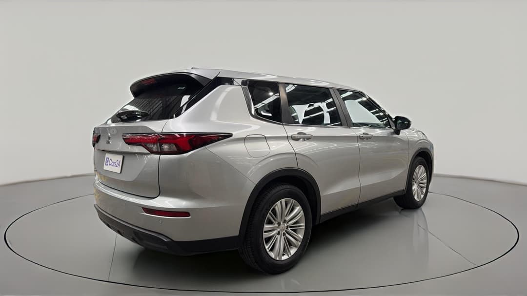 2024 Mitsubishi Outlander Es 5 Seat (2WD), Automatic, 50483 km, Right Back Diagonal (45- Degree) View