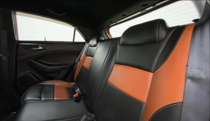 2015 Hyundai i20 Active 1.4 S, Diesel, Manual, 59,690 km, Right Side Rear Door Cabin