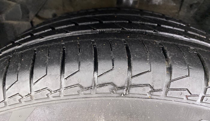 2018 Maruti S Cross ZETA 1.3 SHVS, Diesel, Manual, 98,872 km, Left Front Tyre Tread