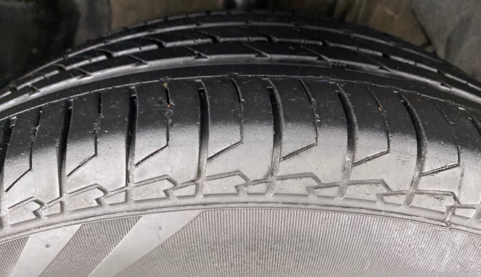2018 Maruti S Cross ZETA 1.3 SHVS, Diesel, Manual, 98,872 km, Right Front Tyre Tread