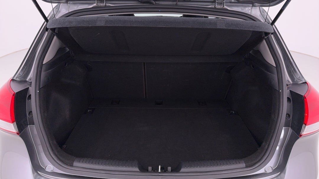 2016 Kia Cerato Si, Automatic, 106695 km, Boot Inside View