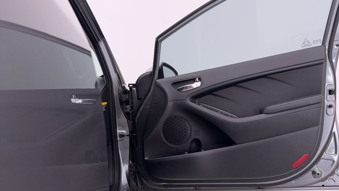 2016 Kia Cerato Si, Automatic, 106695 km, Speaker View