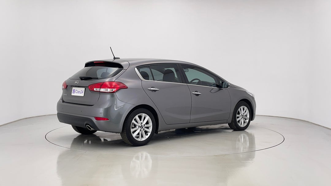 2016 Kia Cerato Si, Automatic, 106695 km, Right Back Diagonal (45- Degree) View