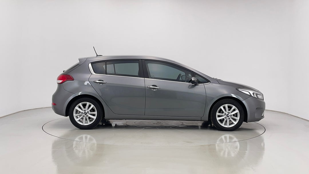 2016 Kia Cerato Si, Automatic, 106695 km, Right Side View