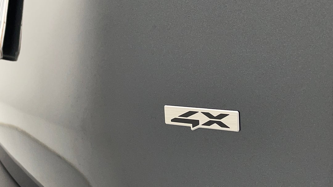 Badge (Boot Right Side)