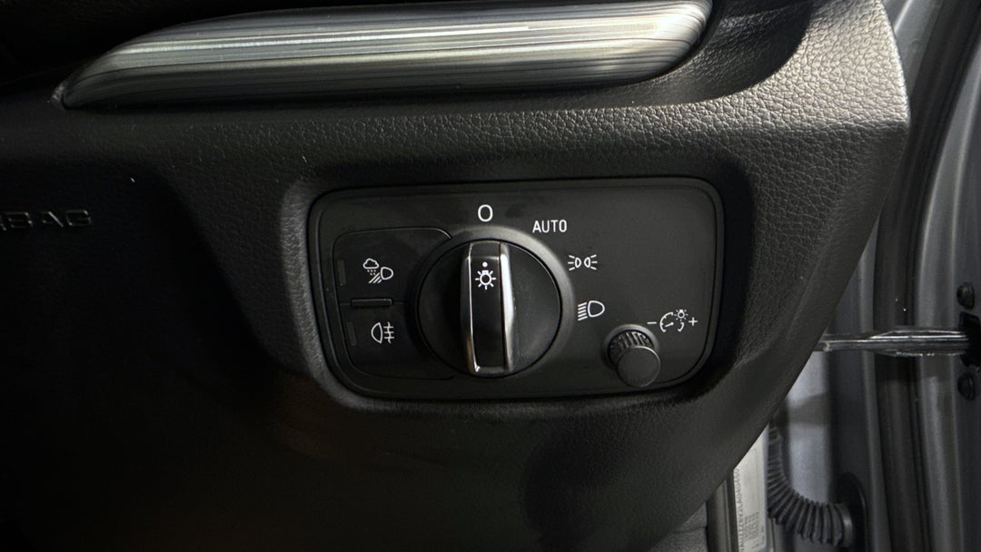 2019 Audi A3 35 Tfsi  (1.4 Tfsi Cod), Automatic, 55963 km, Utility Switches/Buttons