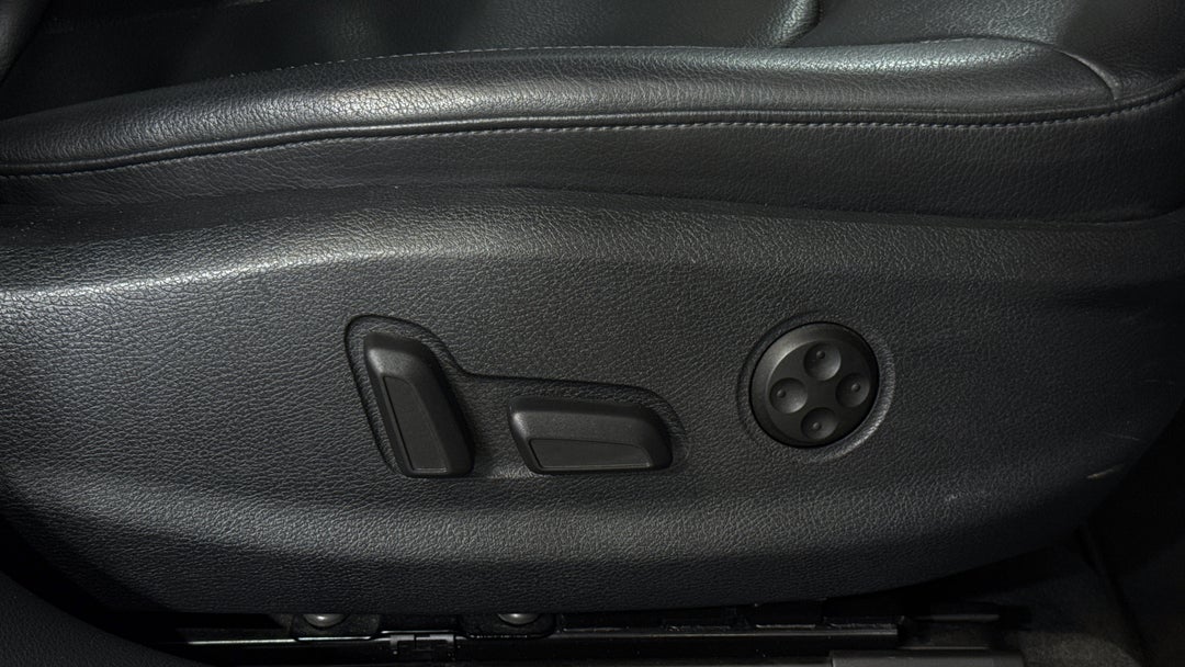 2019 Audi A3 35 Tfsi  (1.4 Tfsi Cod), Automatic, 55963 km, Drivers Side Adjustment Panel