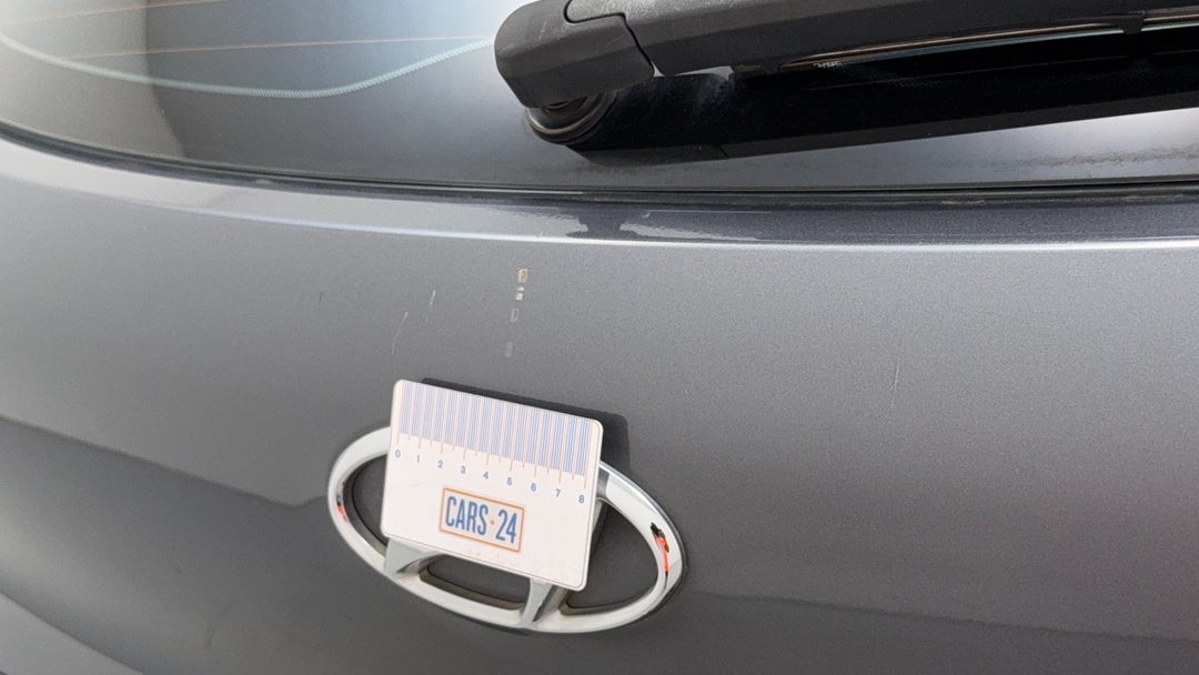 Boot / Tailgate Tailgate Scratch