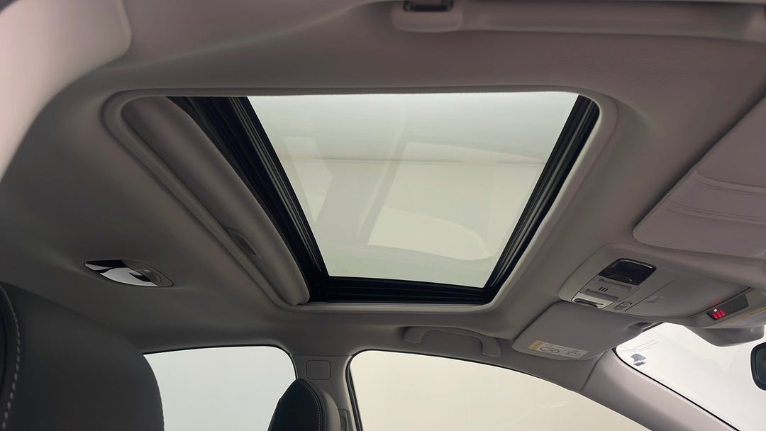 Interior Sunroof/Moonroof