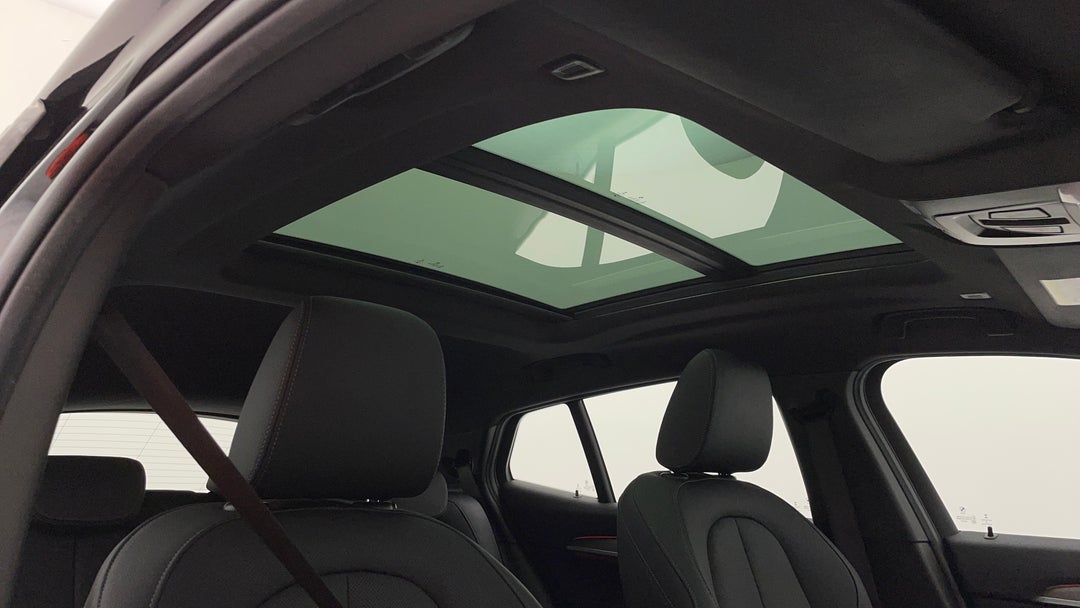 Interior Sunroof/Moonroof