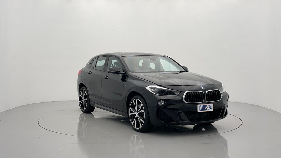 Right Front Diagonal (45- Degree) View