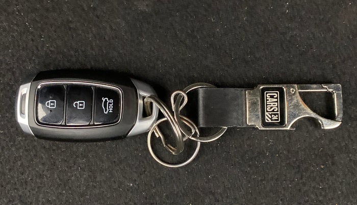 2019 Hyundai Verna 1.6 SX VTVT AT (O), Petrol, Automatic, 21,707 km, Key Close Up