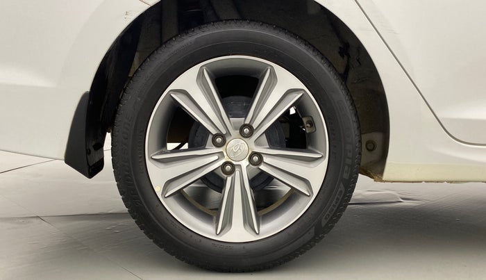 2019 Hyundai Verna 1.6 SX VTVT AT (O), Petrol, Automatic, 21,707 km, Right Rear Wheel