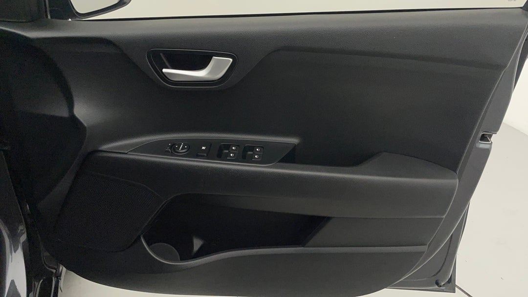 2017 Kia Rio S, Automatic, 88108 km, Speaker View