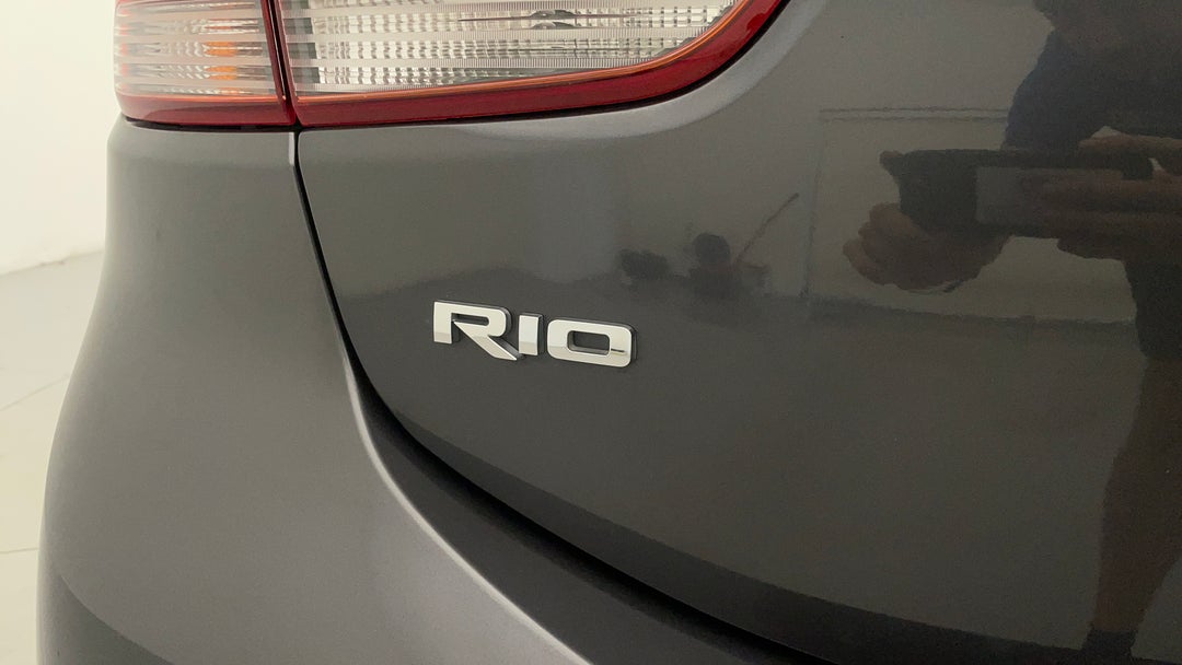 2017 Kia Rio S, Automatic, 88108 km, Badge (Boot Left Side)