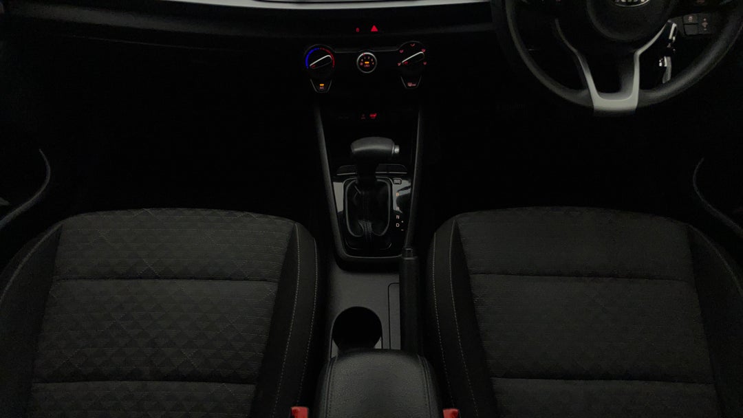 2017 Kia Rio S, Automatic, 88108 km, Center Console