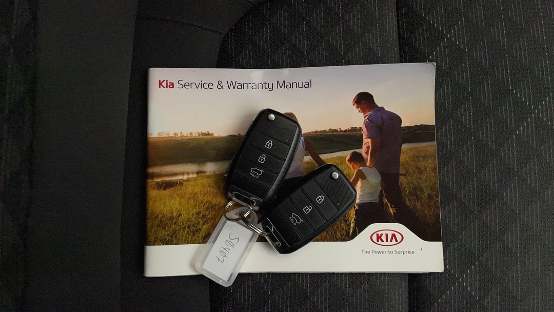 2017 Kia Rio S, Automatic, 88108 km, Key Close-up