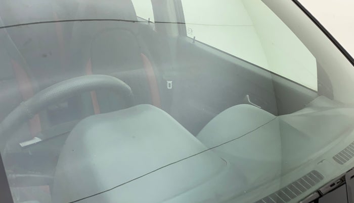 2015 Maruti Alto 800 VXI, Petrol, Manual, 23,895 km, Front windshield - Minor spot on windshield