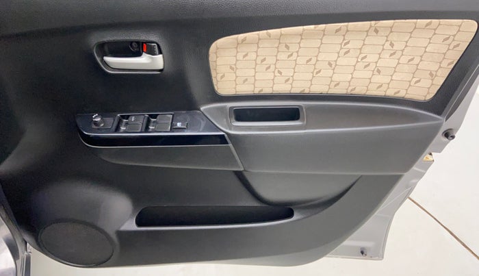 2017 Maruti Wagon R 1.0 VXI AMT, Petrol, Automatic, 61,081 km, Driver Side Door Panels Control