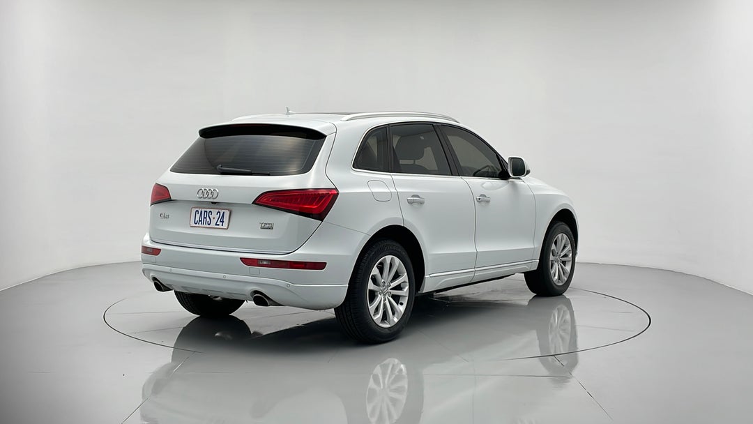 Right Back Diagonal (45- Degree) View