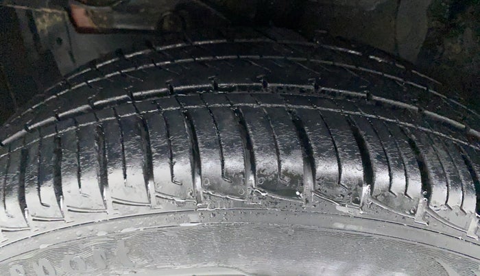 2019 Maruti Vitara Brezza VDI, Diesel, Manual, 25,756 km, Left Front Tyre Tread