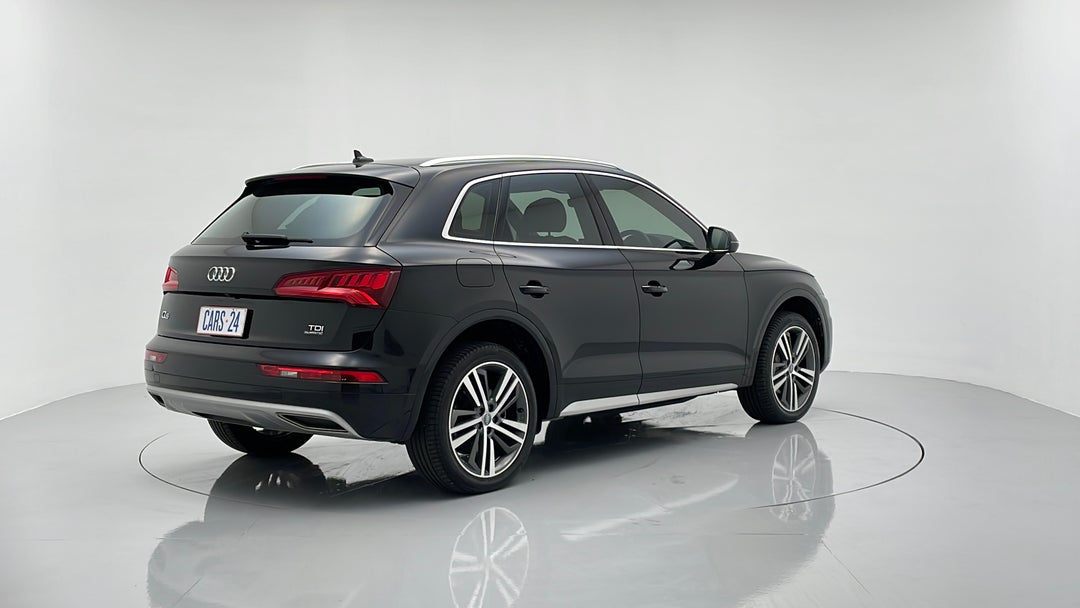 Right Back Diagonal (45- Degree) View