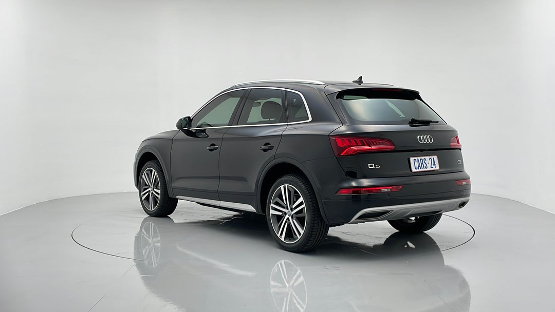 Left Back Diagonal (45- Degree) View