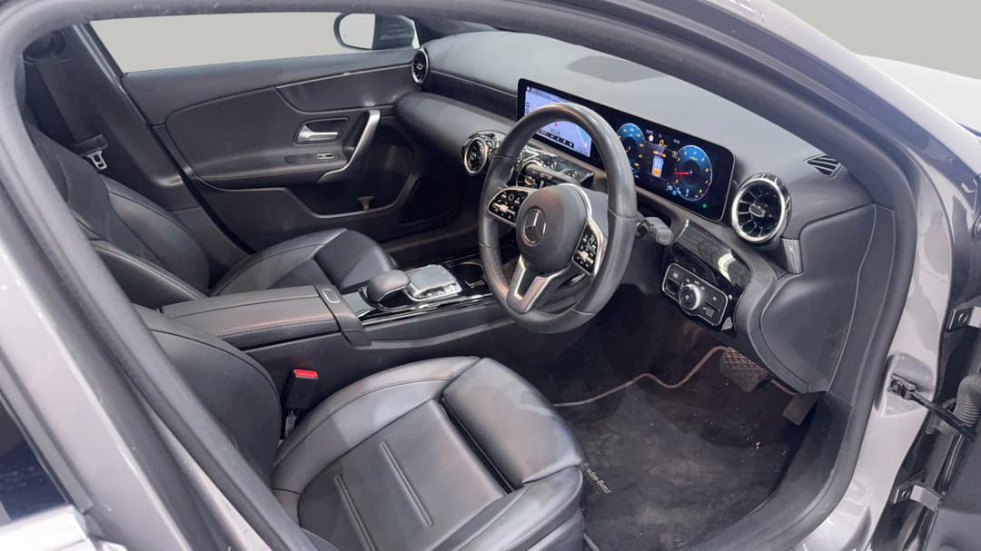 2019 Mercedes-benz A250 A250, Automatic, 48777 km, Right Side Front Door Cabin View
