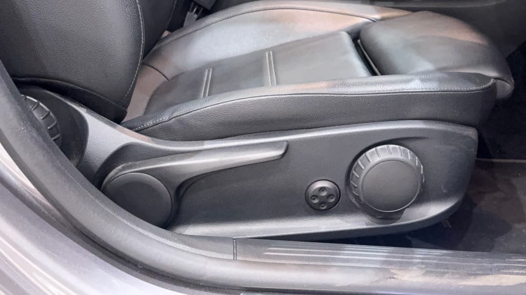 2019 Mercedes-benz A250 A250, Automatic, 48777 km, Drivers Side Adjustment Panel