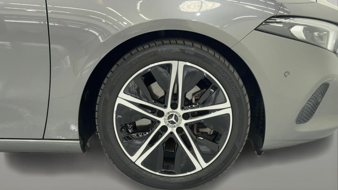 2019 Mercedes-benz A250 A250, Automatic, 48777 km, Right Front Wheel
