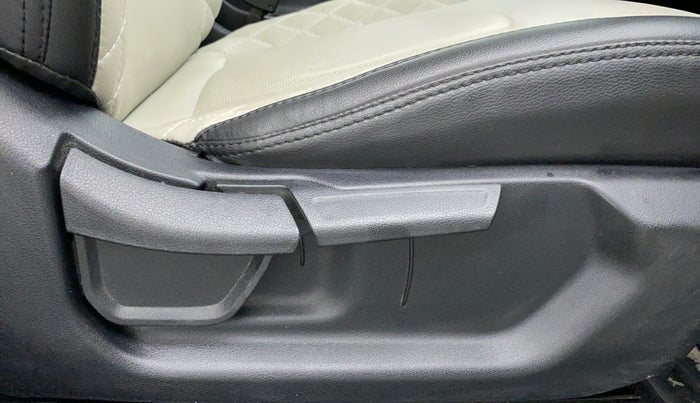 2020 Hyundai Creta SX PETROL MT, Petrol, Manual, 18,697 km, Driver Side Adjustment Panel