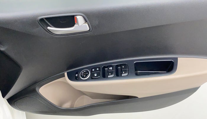 2016 Hyundai Grand i10 1.2 ASTA (O) AT, Petrol, Automatic, 77,961 km, Driver Side Door Panels Controls
